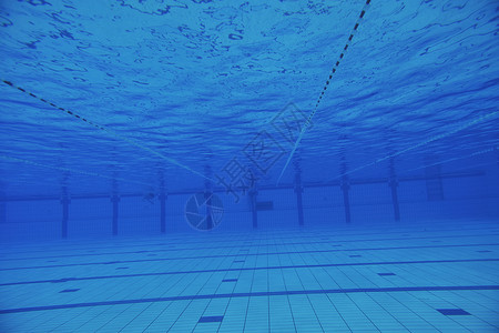 水下游泳池男人运动娱乐水池锻炼蓝色健康背景图片
