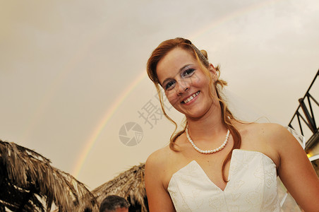 彩虹婚礼素材美丽的新娘彩虹女士微笑花朵眼睛未婚夫项链面纱女孩花束背景