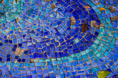 泳池底的蓝瓷砖背景图片