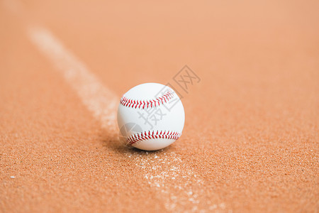 白棒球赛投球高清图片