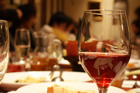 美食和葡萄酒杯晚会酒会晚餐餐厅酒精风景玻璃背景图片