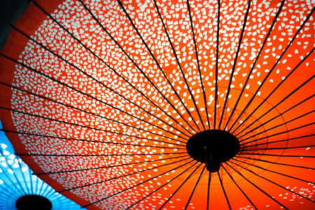 美景多彩的日本雨伞图像文化服装历史和服雨具阳伞古迹斜面花瓣情感背景图片