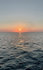 日出海景风景画夏天在海中日出季节橙子日落天空海洋海浪晴天支撑假期海景设计图片