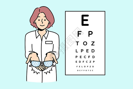 配镜女性眼科医生给客户戴眼镜设计图片