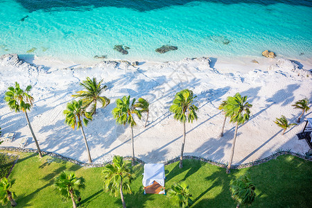 低绿松石三角热带天堂 来自的上方坎昆三角卡西比巴海滩 玛雅椅子支撑庆典派对婚礼婚姻海景椰子海岸线季节背景