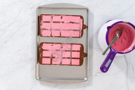 硅胶模具微型粉红巧克力薄饼甜食食物粉色甜点造型烹饪糖果煮锅手工背景