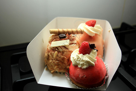 水果盒子蛋糕糕点店奶油高清图片