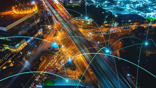 在城市景观上具有连接网络互惠性的智能数字城市速度人工智能上网商业技术互联网服务建筑交通手机基础设施高清图片素材