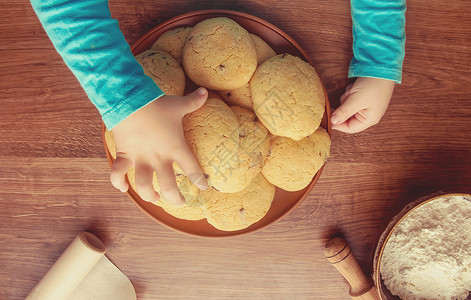 曲奇饼 蛋糕 自食其力 有选择的专注乡村早餐巧克力师傅饼干糕点孩子们学习手工劳动背景图片