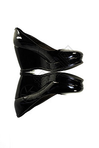 一股女性鞋的蒸汽平台背景图片