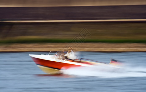 红色快艇机动船白色水平汽艇活力飞溅女士速度赛车平移平底锅背景