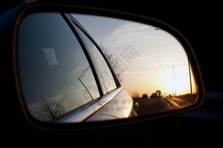 汽车旅行镜背景图片