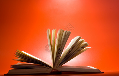 红书知识学校学习经典文学智慧小说精装页数教育背景图片