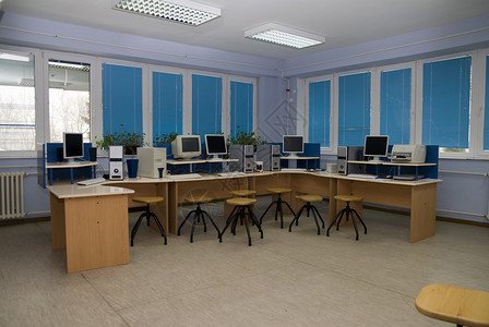 计算机教室教育桌子窗户课堂技术背景图片