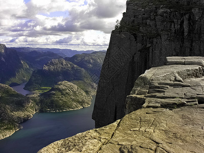 吕瑟峡湾挪威高的高清图片
