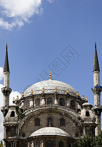 靠近现代清真寺的伊斯坦堡 奥塔科伊 邻近高清图片