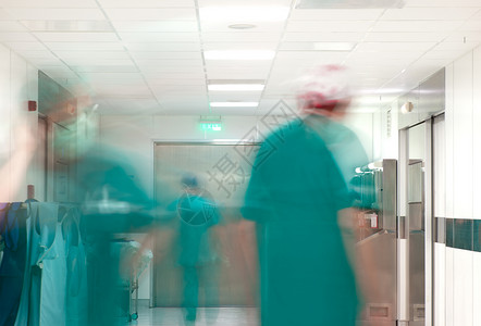 医院繁忙的手术走廊背景图片