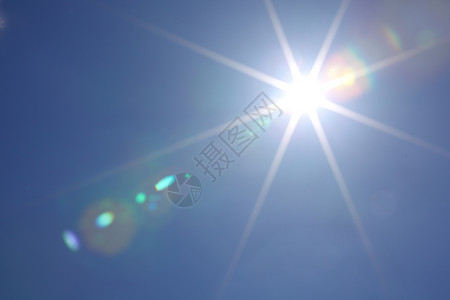 蓝天空中的太阳天气晴天环境臭氧天堂星星气氛季节气候射线季节性的高清图片素材