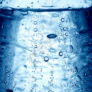 蓝色透明气泡淡水气泡宏观海浪玻璃飞溅运动流动卫生环境蓝色背景