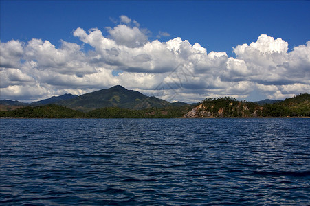 环礁湖和海岸线)高清图片