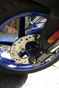 车轮发动机金属扫帚蓝色黑色摩托车背景图片