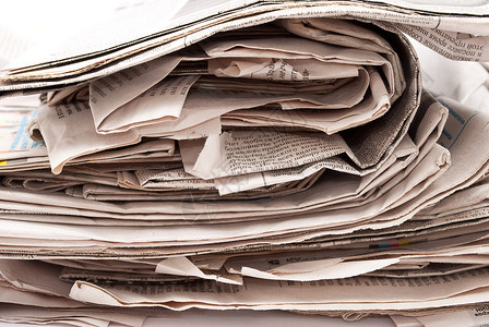 堆叠报纸杂志白色阅读出版物送货背景图片