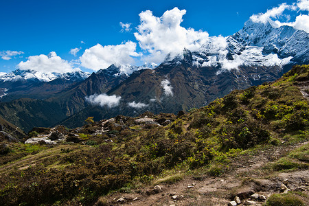昆坦库拉姆顶峰徒步旅行者高清图片
