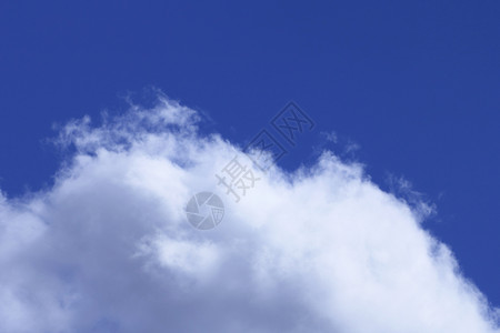 云和蓝色的天空云景多云空气天堂柔软度阳光天气白色背景图片