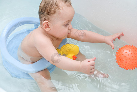 婴孩婴儿卫生鸭子飞溅新生浴室洗发水快乐肥皂浴缸童年背景