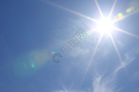 蓝天空中的太阳环境星星射线空气臭氧蓝色气候自由气氛晴天云高清图片素材
