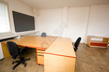 办公室桌子建筑学地板黑板拼花椅子背景图片