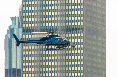 天际线直升机高的运输高清图片