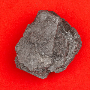 黑色煤炭的原始样本结晶宏观矿物石头岩石沉积标本化学品宝藏红色黑色的高清图片素材