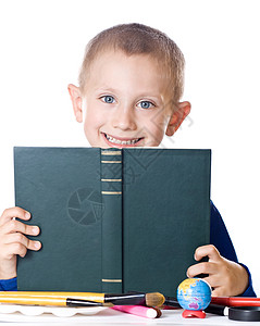 递书男孩男孩子在看书男性男生孩子快乐学校享受喜悦学习男人图书背景