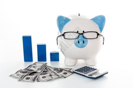 手绘账单身戴美元计算器和蓝图模型眼镜的小猪银行(Pig Bank)背景