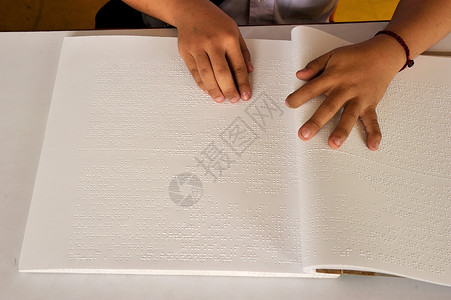 盲文盲文阅读社会床单人士手指宽慰脚本语言帮助学校减值视觉的高清图片素材