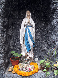 艾莎香格里拉大酒店圣母院露德夫人女神像 Teresa修女以前住在加尔各答背景
