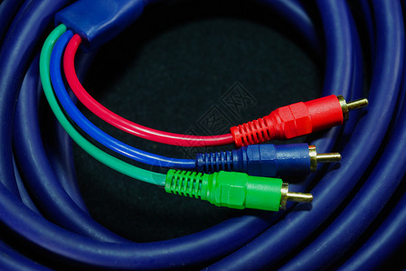 第32号电缆和电线 32高清图片