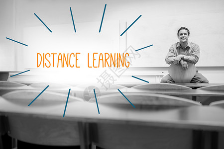 远距离学习与演讲人坐在讲课厅的远程教学对比背景图片