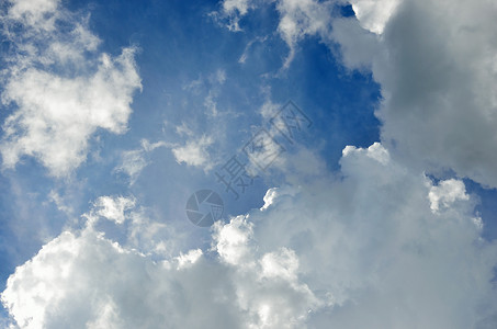 蓝色天空背景 有云雾蓝天空气气氛多云背景图片