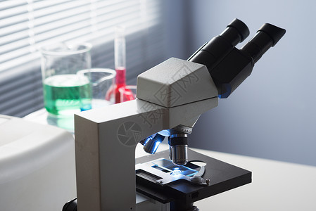 显微镜玻片显微镜和实验室设备病理化学化学家化工诊所医院器皿桌子玻片倍率背景