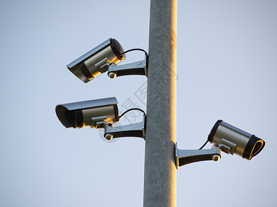安全监控摄像头对着一根柱子监视控制视频犯罪隐私角落相机间谍凸轮危险私人的高清图片素材