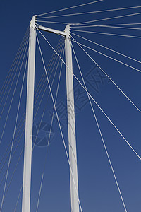 悬吊桥上方部分背景图片