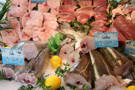 法国市场新鲜鱼的鲜鱼奢华高清图片素材