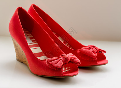 提子红缇红弓桥红色高跟鞋楔子楔形布料品牌悬臂女士蝴蝶结木鞋背景