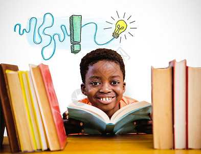 图书馆中可爱男孩阅读书综合形象灯泡创新小学童年男性教育学习书柜计算机知识灰色的高清图片素材