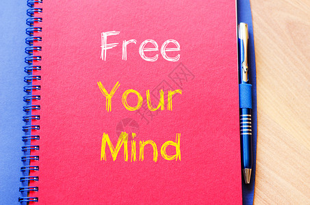 自由文本在笔记本上自由写作口号动机羊皮纸教育商业思考想像力笔记插图头脑背景