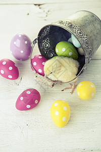 复活节鸡 鸡蛋和白色背景的装饰品假期木头礼物小鸡装饰庆典季节设计高清图片素材