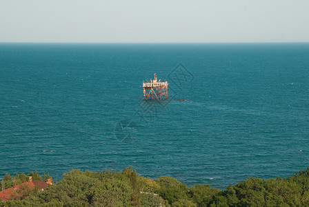 石油平台钻机活力天空技术海洋商业机械燃料植物工具高清图片