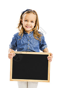 女学生展示黑板女孩拿着黑板金发女郎学生黑色展示粉笔女性木板童年孩子们推介会背景